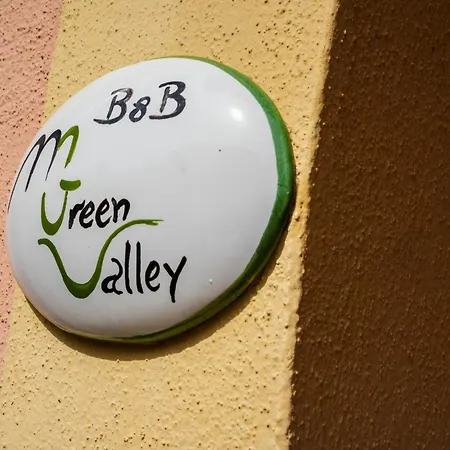Valley Bed & Breakfast *
